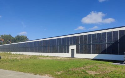 Fassade als Solarkraftwerk: Sonnenenergie an der Hallenwand